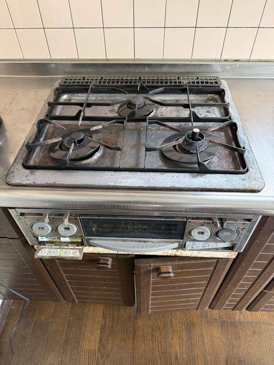 工事前　福島県石川郡石川町赤羽韮草のお客様のビルトインコンロ交換工事