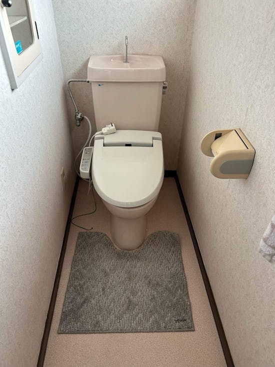 工事前 神奈川県愛甲郡のお客様のトイレ交換工事