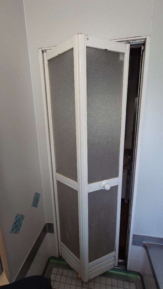 工事前　三重県桑名市のお客様のUB折戸工事