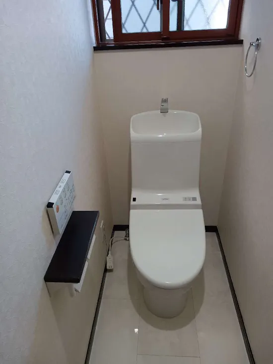 工事前　東京都武蔵村山市のお客様のトイレ交換・クロス張替え工事