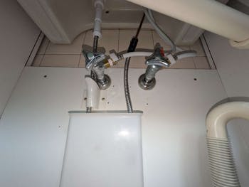 静岡県静岡市のお客様の洗面台水栓交換工事　具体的な工事内容1