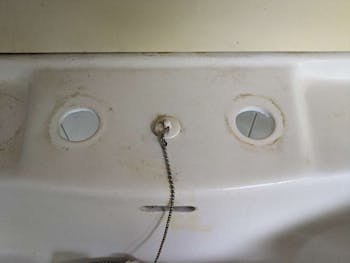 静岡県静岡市のお客様の洗面台水栓交換工事　具体的な工事内容2