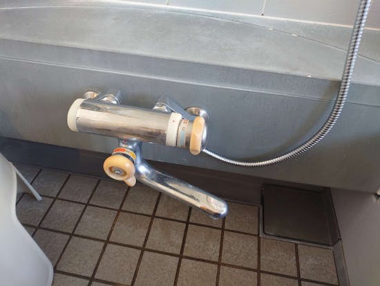 工事前　愛知県名古屋市の浴室水栓交換工事