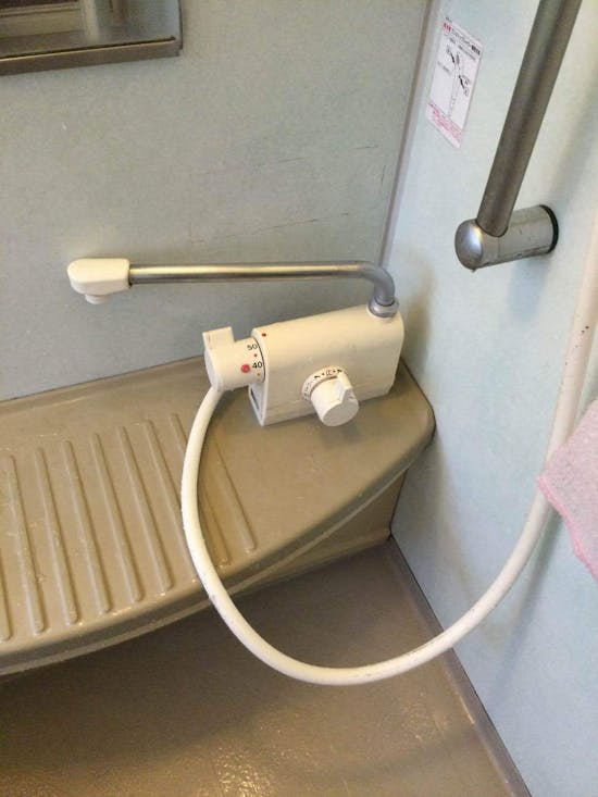 工事前 東京都青梅市のお客様の浴室混合水栓交換工事