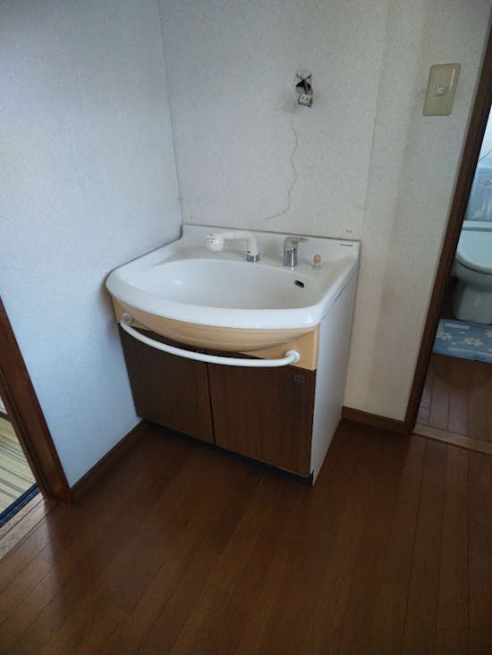 工事前　福島県いわき市のお客様の洗面化粧台交換工事