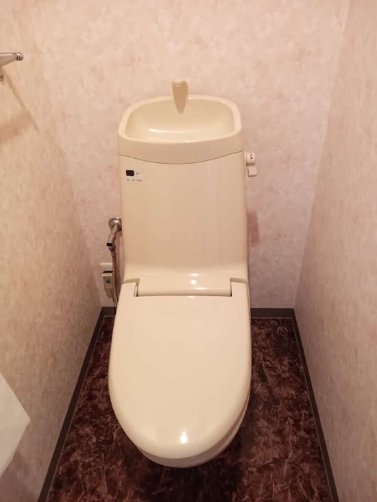 工事前　東京都青梅市のお客様のLIXILアメージュトイレ工事 