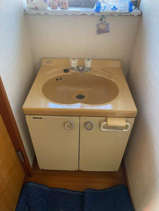 工事前　群馬県渋川市のお客様の洗面化粧台交換工事 