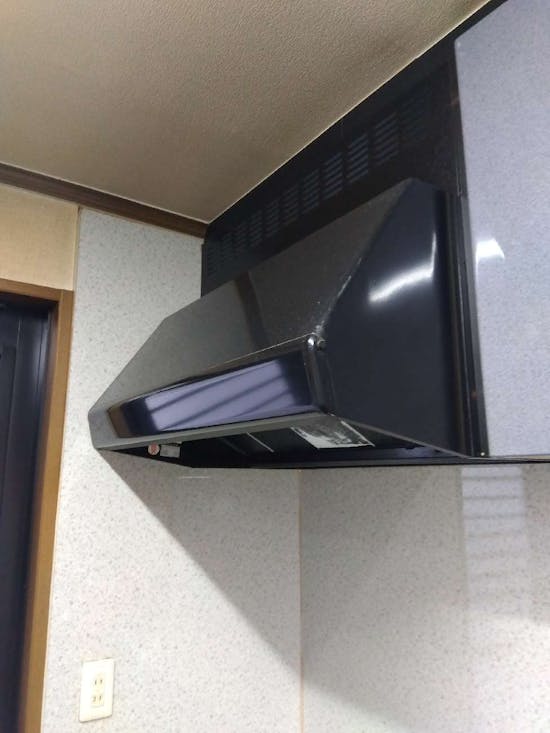 工事前　東京都あきる野市のお客様のレンジフード交換工事
