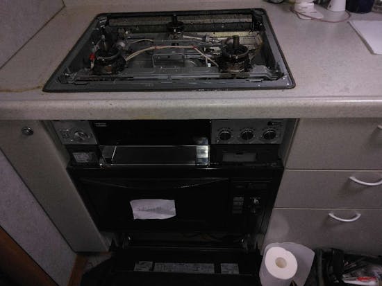 工事前 東京都町田市のお客様のキッチン型オーブン交換工事