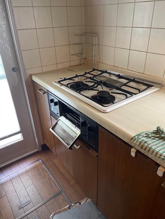 工事前　山梨県上野原市のお客様のビルトインコンロ工事