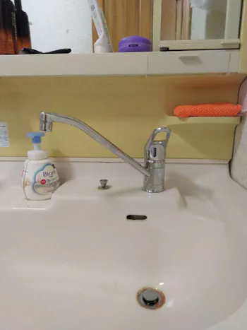 神奈川県秦野市のお客様の洗面台水栓交換工事