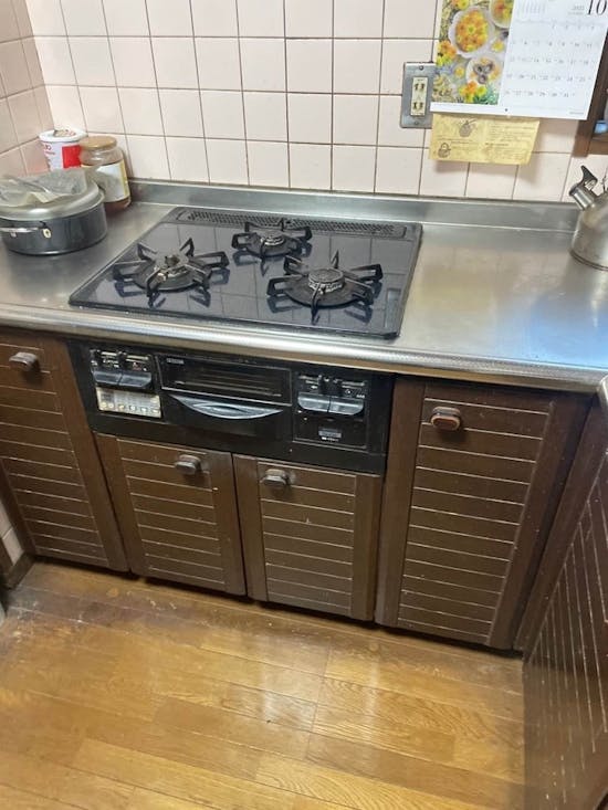 工事前　山梨県大月市のお客様のビルトインコンロ・レンジフード工事