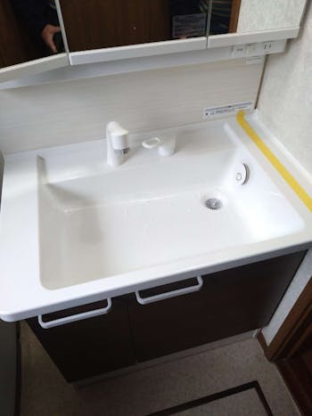 神奈川県大和市のお客様の洗面化粧台交換工事