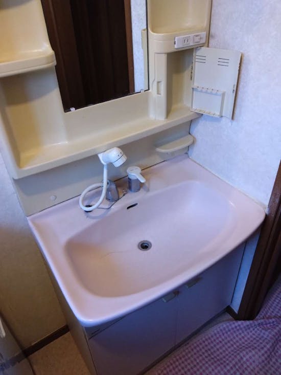 工事前 神奈川県大和市のお客様の洗面化粧台交換工事