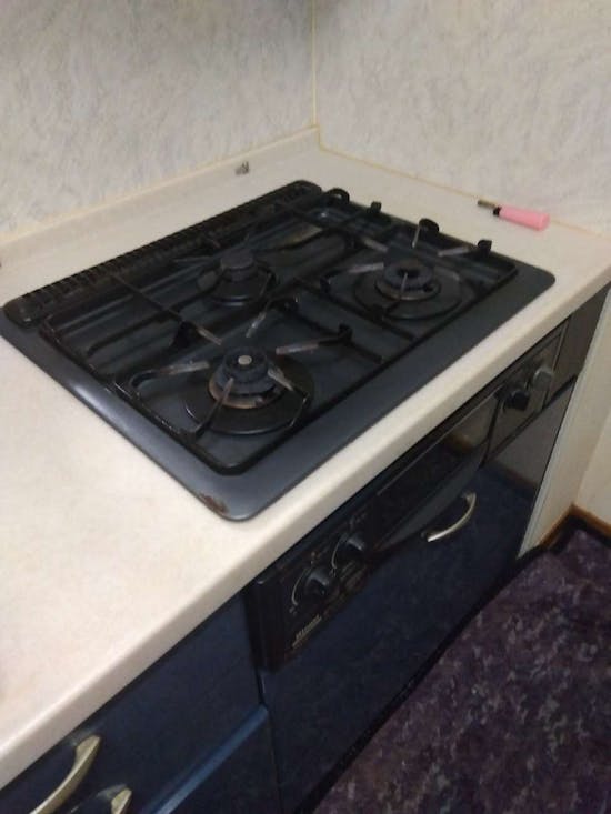 工事前 東京都日野市のお客様のビルトインコンロ交換工事