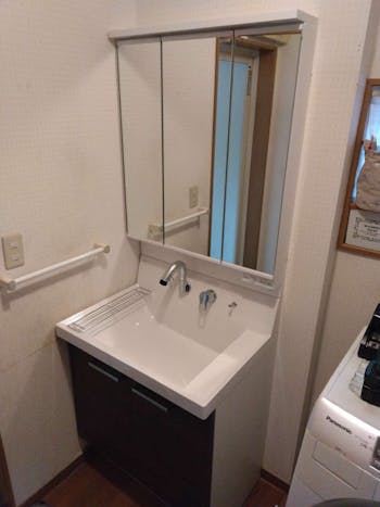 神奈川県藤沢市のお客様の洗面化粧台交換工事