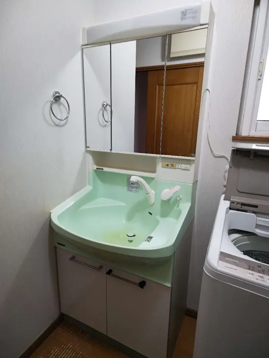 工事前　福島県いわき市のお客様の洗面化粧台交換工事