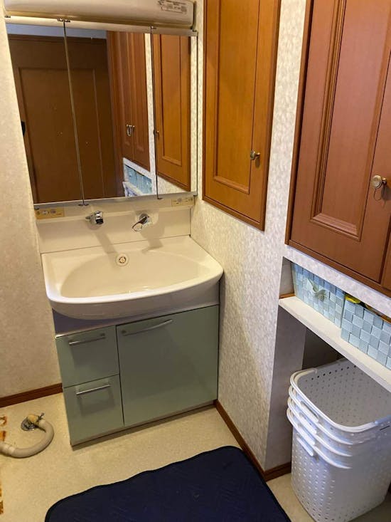 工事前　埼玉県東松山市の洗面化粧台交換工事