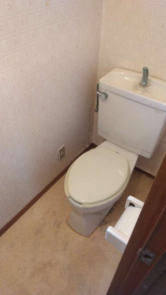 工事前 神奈川県茅ヶ崎市のお客様のトイレ交換工事