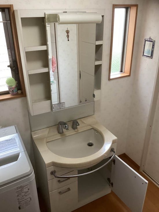 工事前 神奈川県茅ヶ崎市のお客様の洗面化粧台・コンロ・水栓工事