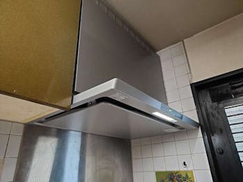 静岡県小山町のお客様のレンジフード交換取付工事