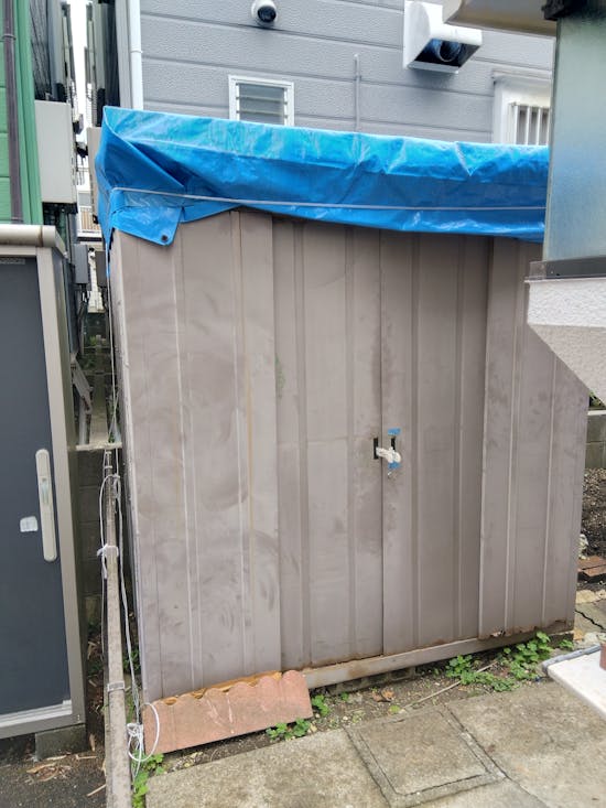 工事前　横須賀市のお客様の物置・倉庫工事