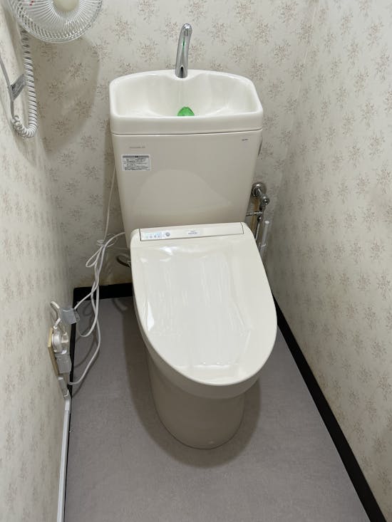 工事後　長野県のお客様のトイレ交換、クッションフロア工事