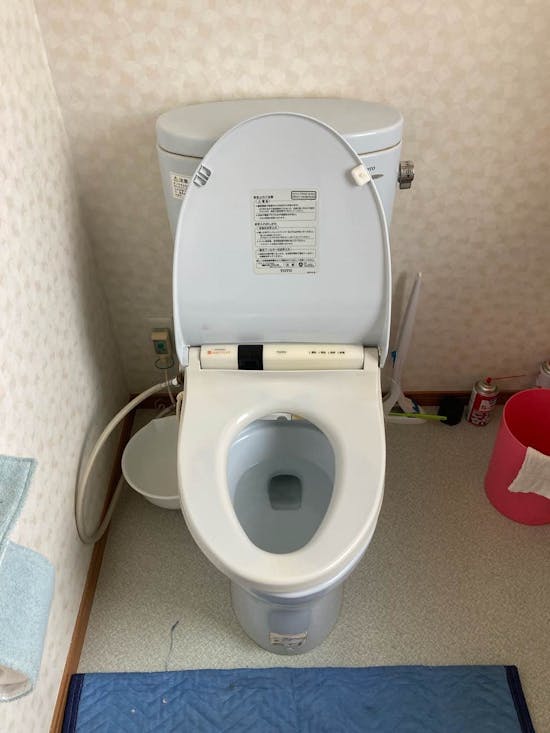 工事前 静岡県浜松市中央区のお客様の便座交換工事