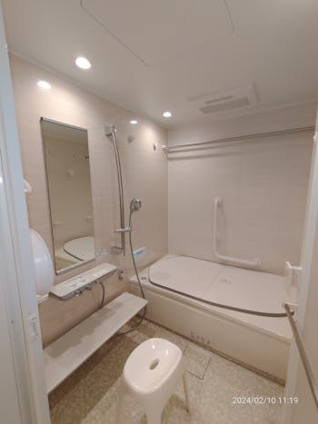 埼玉県のお客様の浴室・トイレ・洗面所・キッチン床と壁紙の工事