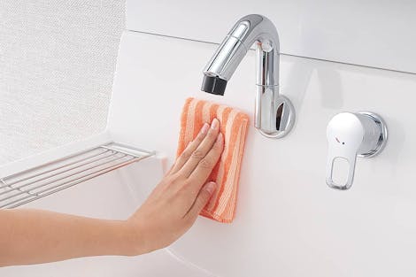 ハイバックガード一体ボウル＆壁付水栓