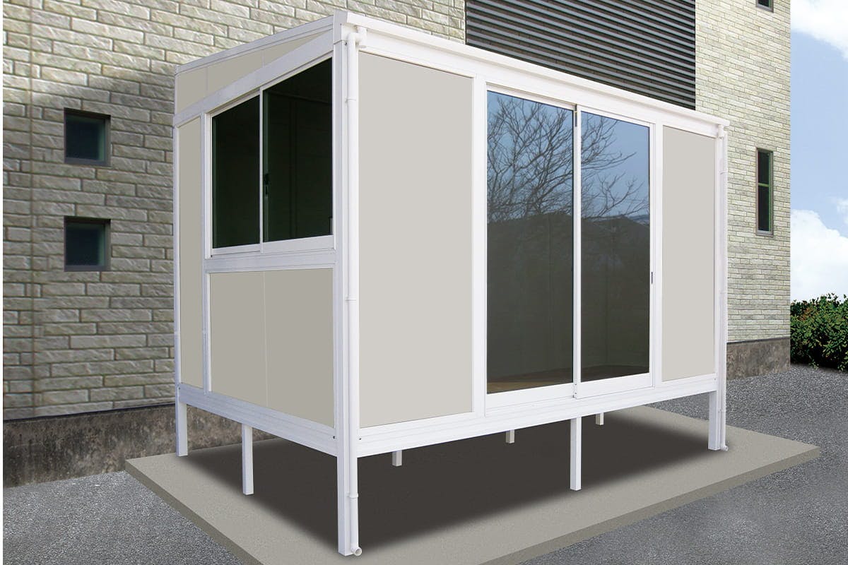 ガーデンフェイス断熱ユニット囲いやすらぎ B（基本+高窓1カ所タイプ） 外壁パネル単色仕様 2.0間×8尺 積雪30cm対応